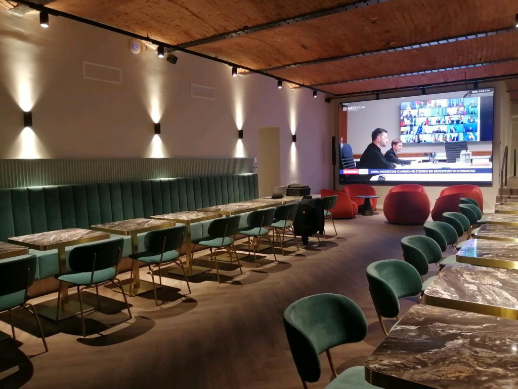 Boardroom mit LED Wall