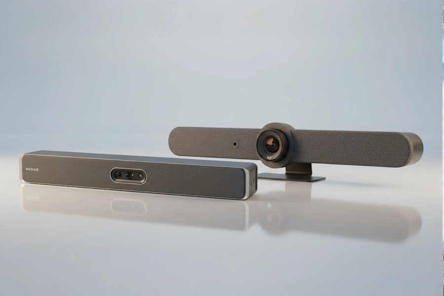 Logitech Rallybar vs Maxhub W70